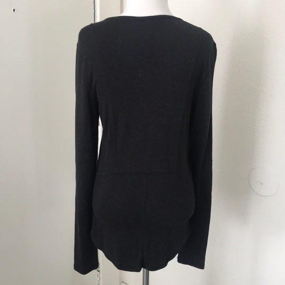 ❌SOLD❌ Long sleeve lace up tee - Picture 4 of 4